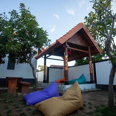 Lucky Hostel Batununggul 外观 照片