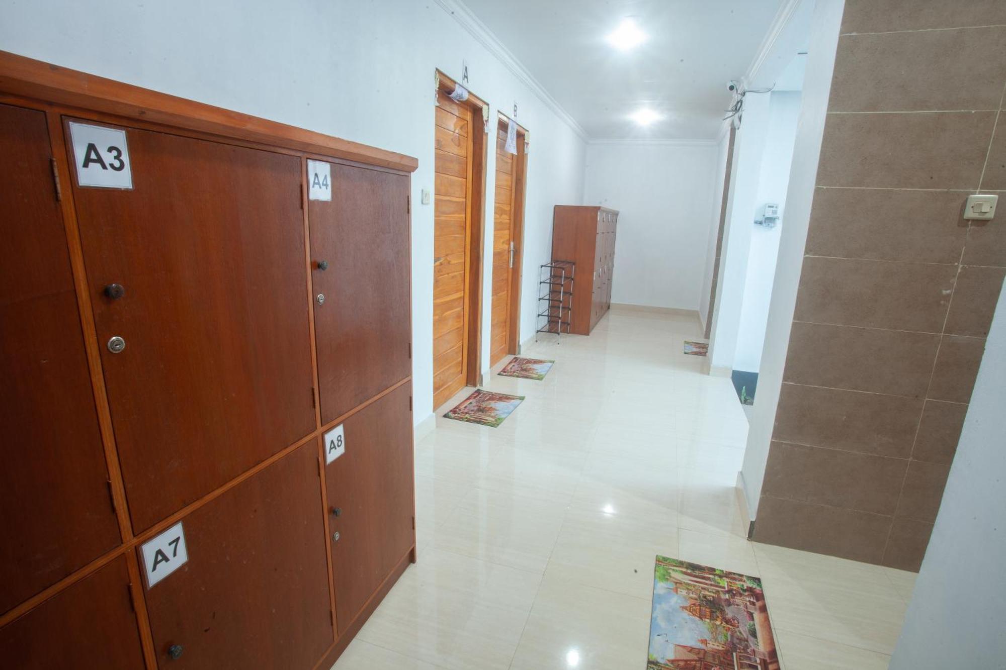 Lucky Hostel Batununggul 外观 照片