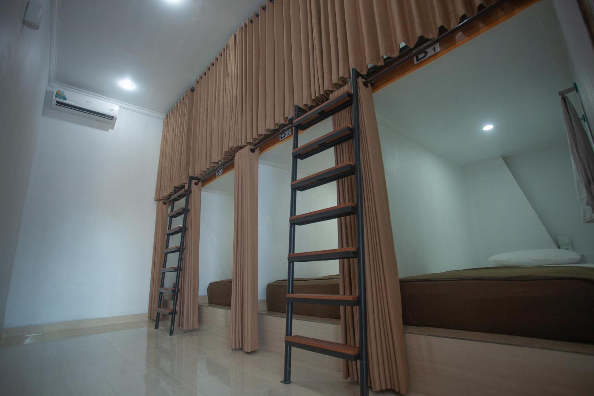Lucky Hostel Batununggul 外观 照片